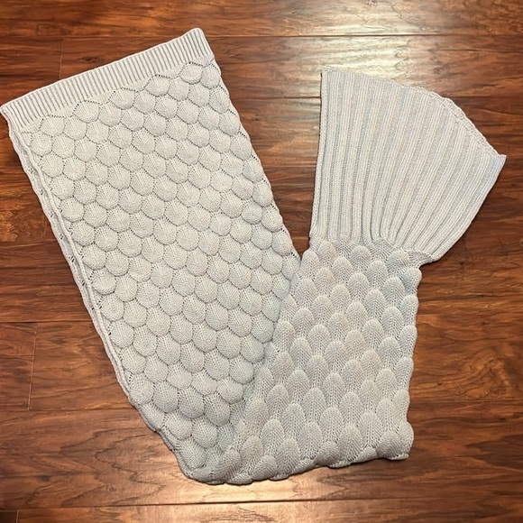 Kensie Mermaid Throw - Turquoise - Picture 5 of 5